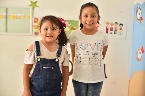 12072019 FELICES.  Valentina y Ariana.