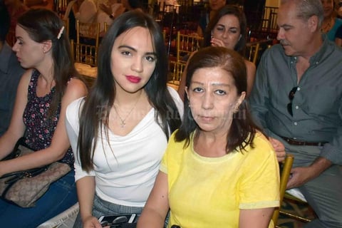 13072019 EN FAMILIA.  Samantha y Blanca.
