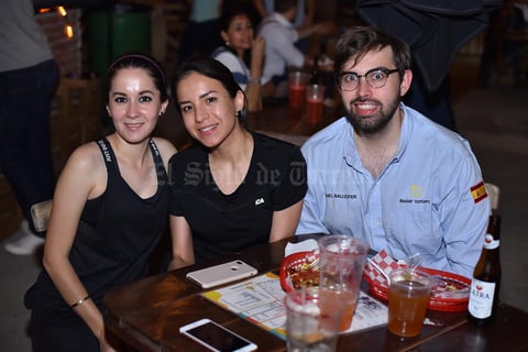 16072019 Barbie, Cecilia y Miguel.