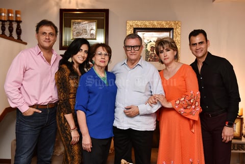 17072019 EN FAMILIA.  Héctor y Conchita con Conchita, Héctor, Cui y Mary Carmen.