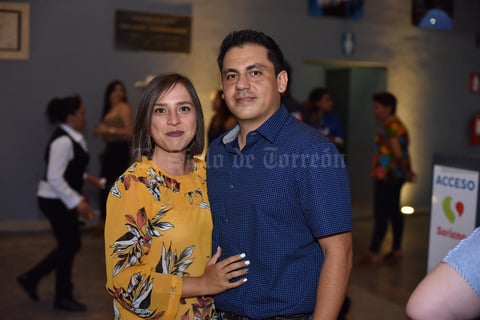 19072019 MUY CONTENTOS.  Denisse y Édgar.