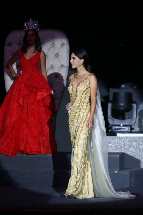 Rachel I es coronada como reina de la Fenadu