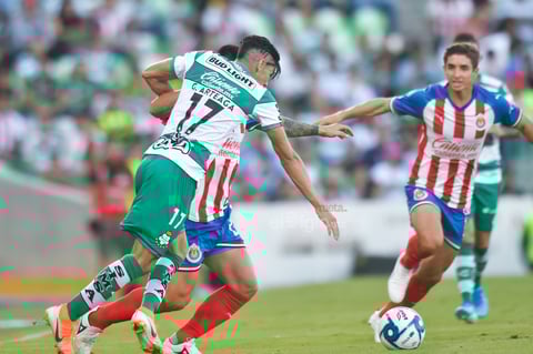 Santos se impone en casa a Chivas en la jornada 1