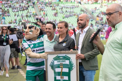 homenaje Isela Ojeda campeona de goleo