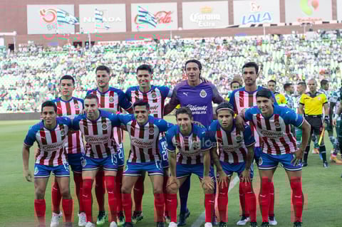 Santos se impone en casa a Chivas en la jornada 1