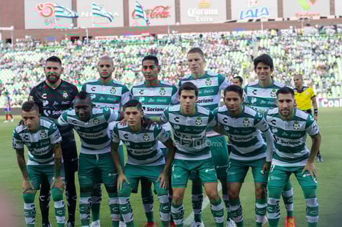 Santos se impone en casa a Chivas en la jornada 1