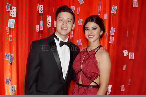 21072019 MUY CONTENTOS.  Gerardo y Danna.