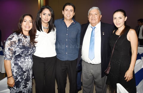 Gloria, Mary, Ricardo, Margarito y Nadia