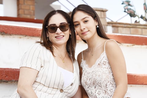 Emma de la Vega y Fernanda Fuentes