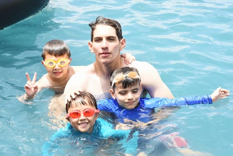 Bernardo, Héctor, Luis Carlos y Pedro