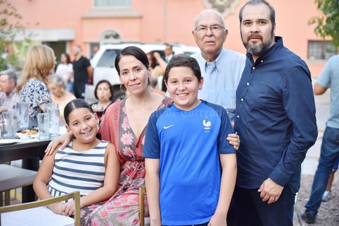Valentina, Bárbara, Adolfo, Augusto y Adolfo