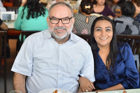 23072019 Padre Gerardo y Blanca.