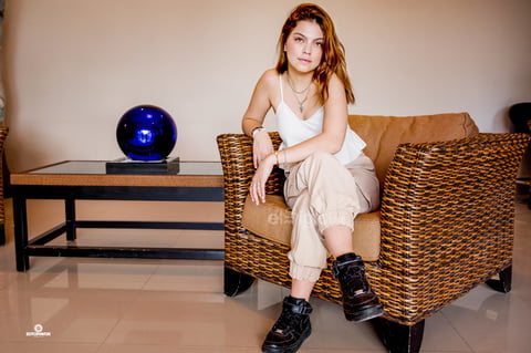 Rostros | Ariana 1
