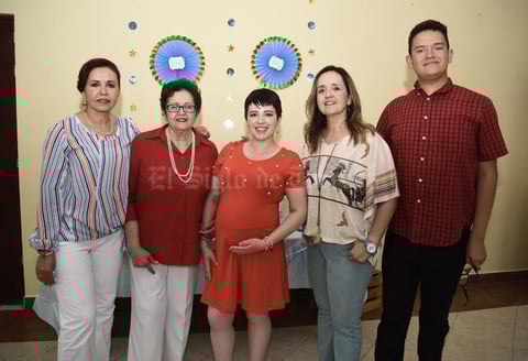 24072019 BABY SHOWER.  Familiares acompañan a Oliva Richards Rodríguez en su fiesta de canastilla, la cual le organizó Lupita Richards.