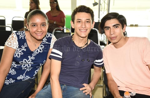 26072019 EN UNA CONFERENCIA.  Paulina Rosales, Gerardo Salas y Adán Cruz.