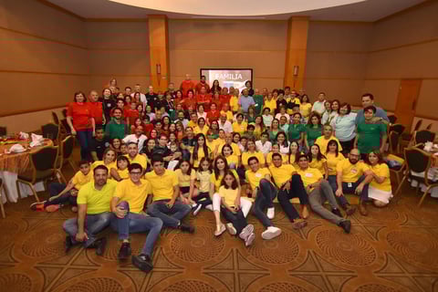 26072019 GRATOS MOMENTOS.  Con la finalidad de ponerse al día y conocer a los nuevos integrantes de la Familia Guerrero, se reunieron en su convención anual, en conocido salón de la ciudad.