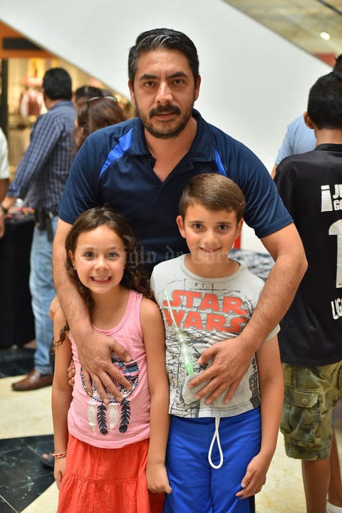 26072019 Ángela, Santiago y Rolando.