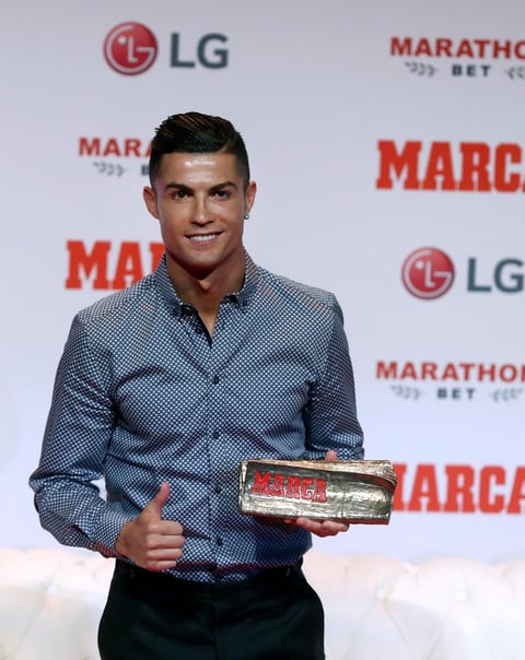 Cristiano recibe galardón como Leyenda del deporte