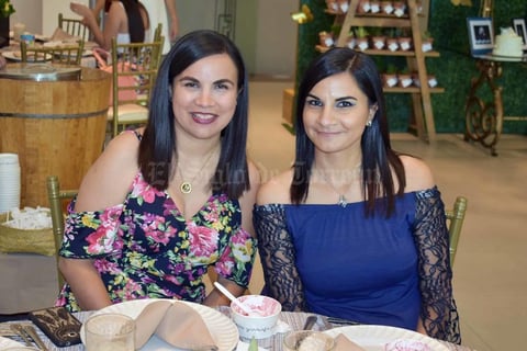 29072019 Karina y Carolina.