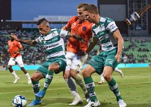 SANTOS LAG. VS CORRECAMINOS