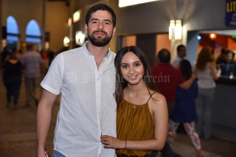 31072019 DE PASEO.  Humberto y Monse.