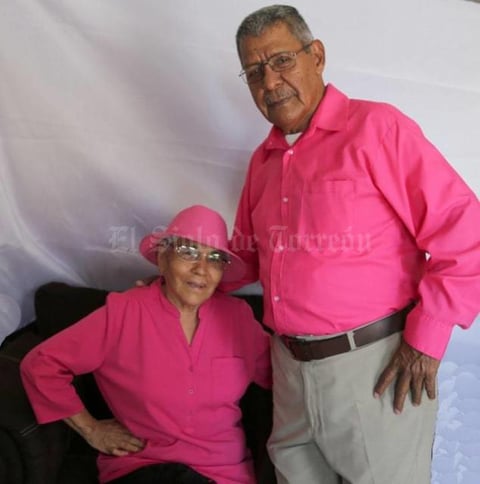 05082019 FELIZ CUMPLEAñOS.  Celia acompañada de su esposo, Andrés.