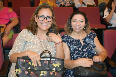 06082019 Elena y Carolina.