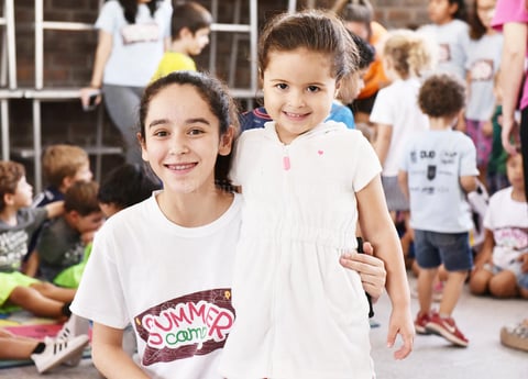 Maria Angel y Salma.