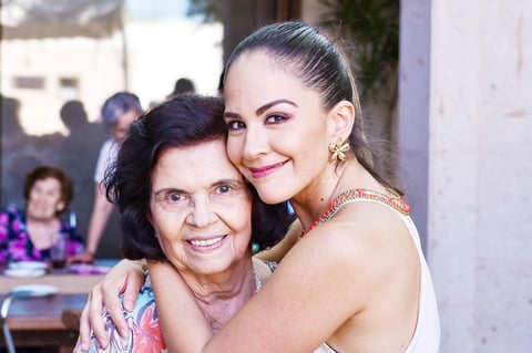 Maria Luisa y su nieta Sandra