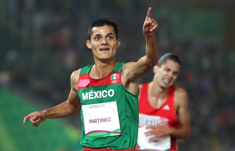 Fernando dejó en el segundo lugar al brasileño Altobeli Santos con crono de 13:54.42 y en tercero al chileno Carlos Díaz con un tiempo de 13:54.43.