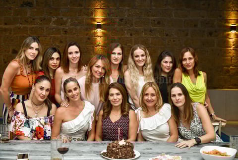 07082019 CELEBRA UN AñO MáS DE VIDA.  Mónica Aguilera con sus amigas en el festejo que se organizó con motivo de su cumpleaños.