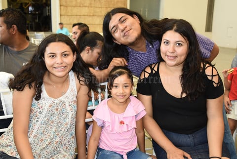 07082019 TARDE DE CUENTACUENTOS.  Belem, Ivana, Lupita y Jasiel.