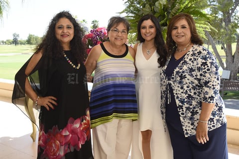08082019 POR CASARSE.  Karla Valdez con Ale, Cony y Lety.
