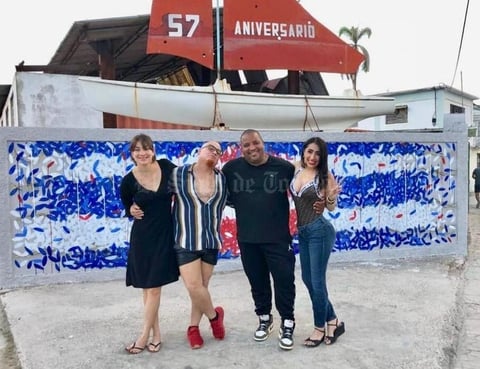 08082019 'BANDERAS'.  En el marco del Festival de Cine de Gibara en Cuba, organizado por Jorge Perugorria y Benicio del Toro, el artista Michel Mirabal invitó a la artista y diseñadora mexicana Carolina Sada a colaborar y hacer entre cuatro manos su famosa serie Banderas, en una de las paredes más expuestas de la hermosa ciudad de Mar. En el festival, se presentan músicos como Issac Delgado y Kelvis Ochoa, entre otras celebridades, para presentar sus trabajos y compartir por una semana con invitados extranjeros y cubanos que vienen de toda la isla para disfrutar de las presentaciones, así como de las comidas típicas de la ciudad.