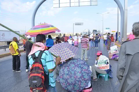 Señalaron además que se trataba de un 'paro nacional', en el que exigen la modificación o derogación de algunos artículos constitucionales que afectan su actividad agrícola desde hace años, así como de que se agilice la entrega de recursos que requieren los productores en las diversas partes de México.