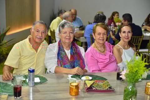 09082019 Mario, Rosalinda, Christa y Christa.