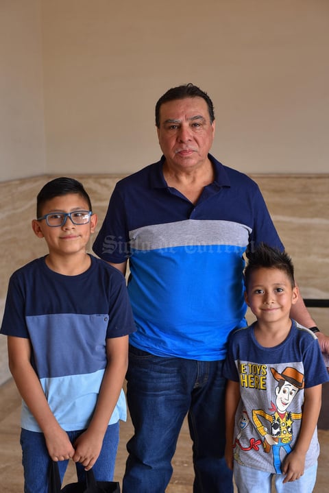 09082019 EN EL TEATRO.  José, Fernando y Yandel.