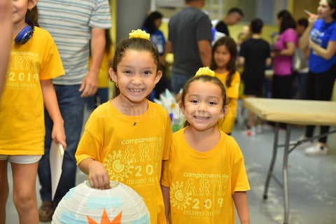 09082019 AMIGAS.  Ana Lucía y Susana.
