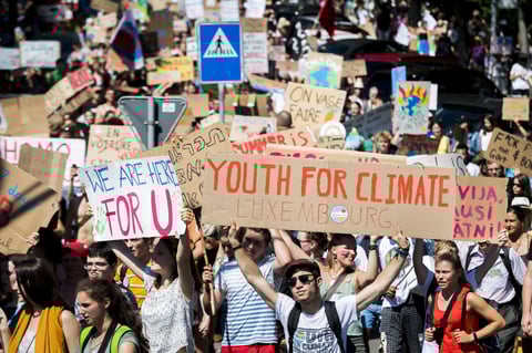 El medio ambiente sigue movilizando a la gente.