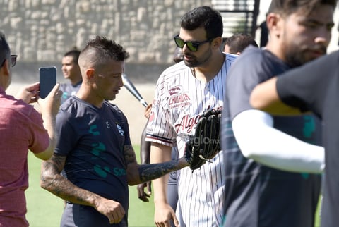 Santos realiza práctica de softbol ante su próximo duelo con Unión Laguna