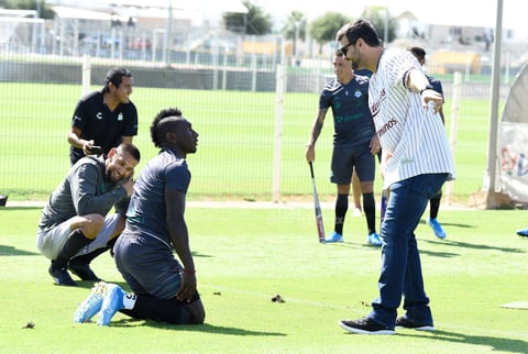 Santos realiza práctica de softbol ante su próximo duelo con Unión Laguna