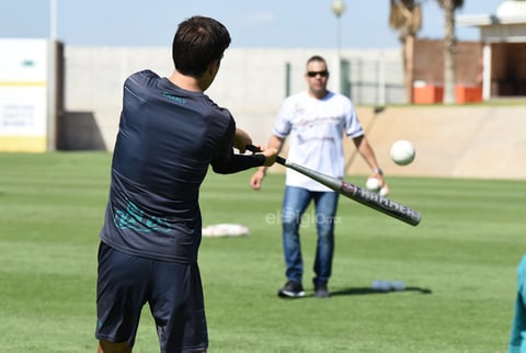 Santos realiza práctica de softbol ante su próximo duelo con Unión Laguna