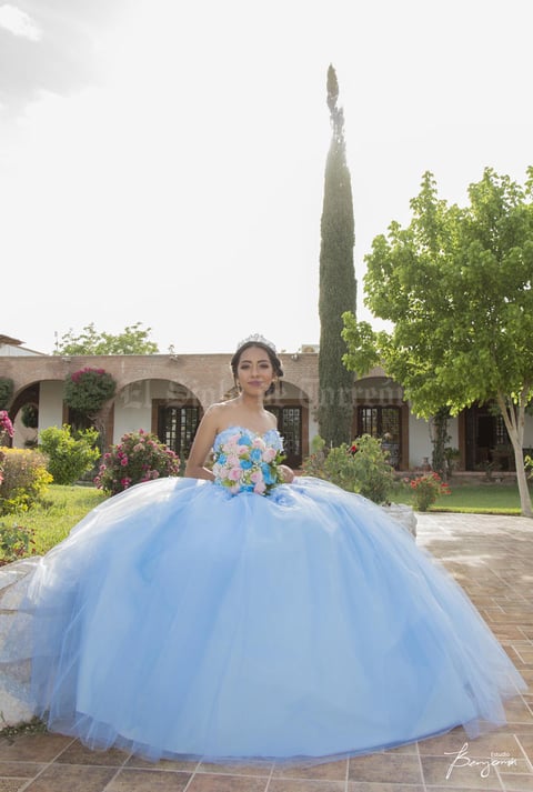 11082019 Dilery Arriaga Sánchez celebrando sus XV años.- Estudio Benjamín Fotografía