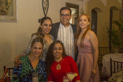 11082019 Gabriela Saavedra, Gabriela Castañón, Ricardo Jiménez, Sandy y Giselle Pasillas.
