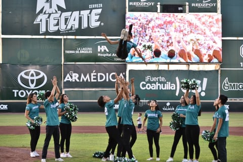 Algodoneros y Guerreros se enfrentan en el Estadio Revolución