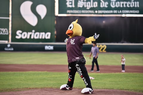 Algodoneros y Guerreros se enfrentan en el Estadio Revolución