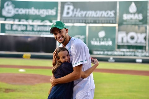Algodoneros y Guerreros se enfrentan en el Estadio Revolución