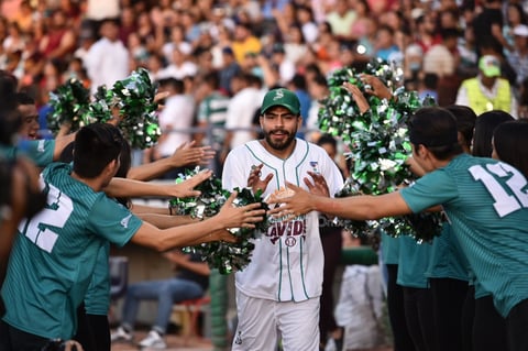 Algodoneros y Guerreros se enfrentan en el Estadio Revolución