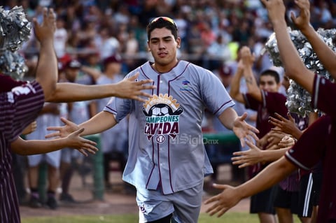 Algodoneros y Guerreros se enfrentan en el Estadio Revolución