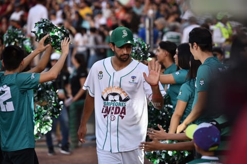 Algodoneros y Guerreros se enfrentan en el Estadio Revolución